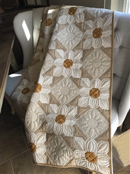 QUEEN SIZE Beehive Cotton Daisies Quilt Kit